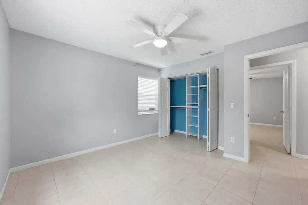 5067 Canal Circle E Lake Worth FL 33467