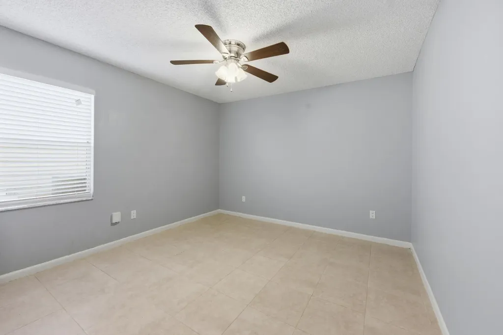 5067 Canal Circle E Lake Worth FL 33467