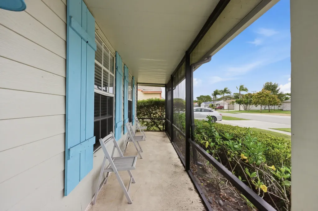 5067 Canal Circle E Lake Worth FL 33467