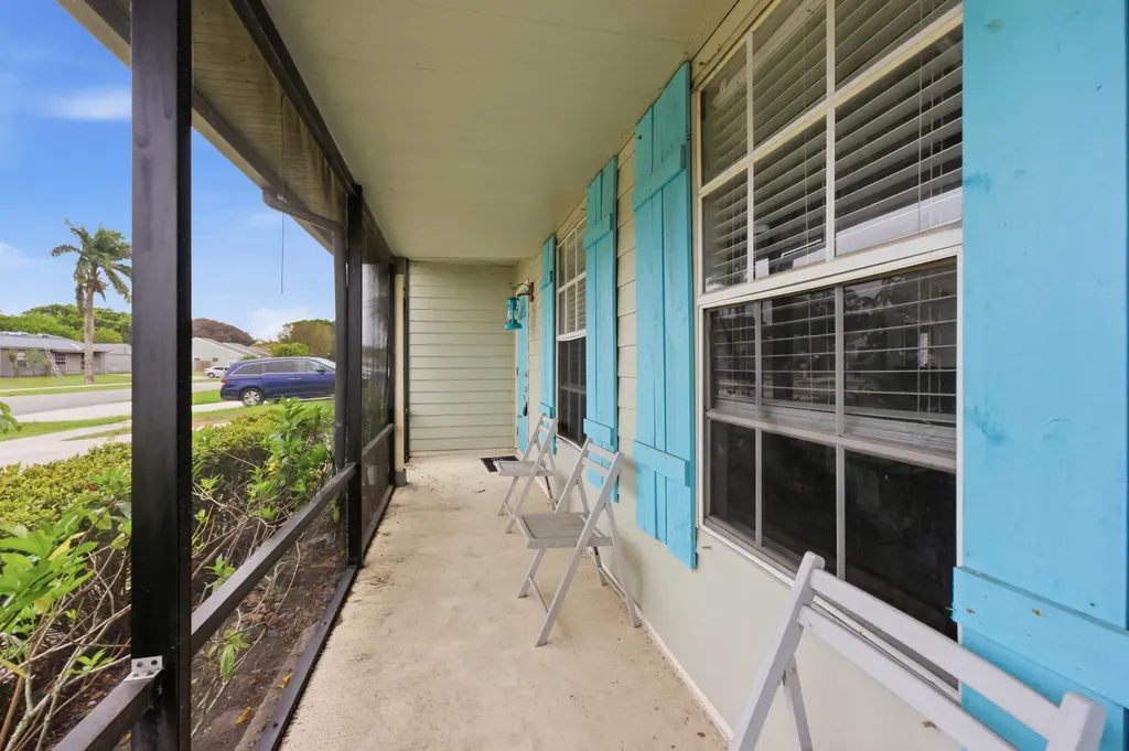 5067 Canal Circle E Lake Worth FL 33467