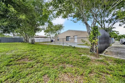 21357 NW 39th Avenue Miami Gardens FL 33055
