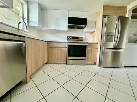 6080 NW 44th Street Lauderhill FL 33319