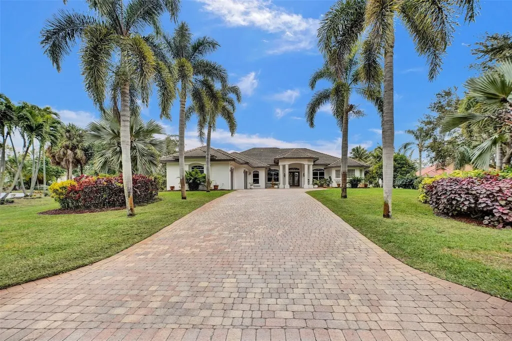 8426 Sawpine Road Delray Beach FL 33446