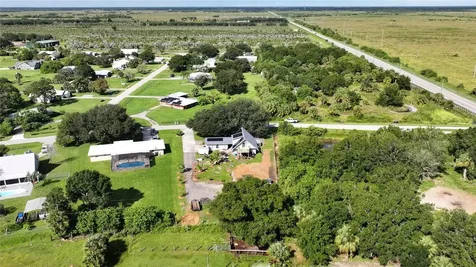 136 SW 85th Avenue Okeechobee FL 34974