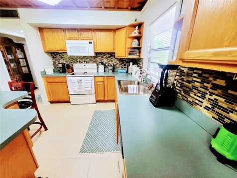 136 SW 85th Avenue Okeechobee FL 34974