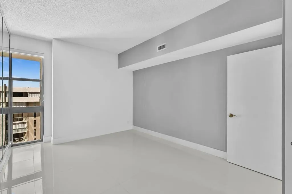 1010 S Ocean Boulevard Pompano Beach FL 33062