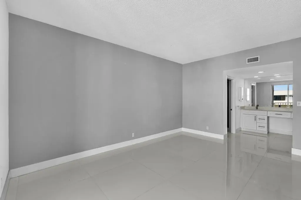 1010 S Ocean Boulevard Pompano Beach FL 33062
