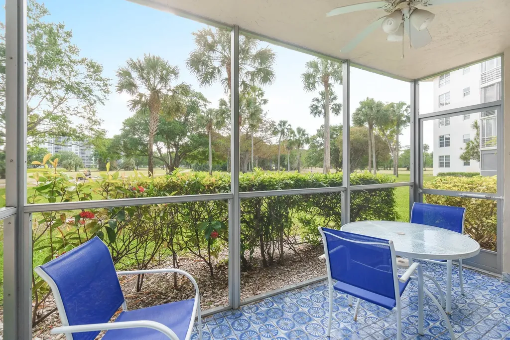 3800 Oaks Clubhouse Drive Pompano Beach FL 33069