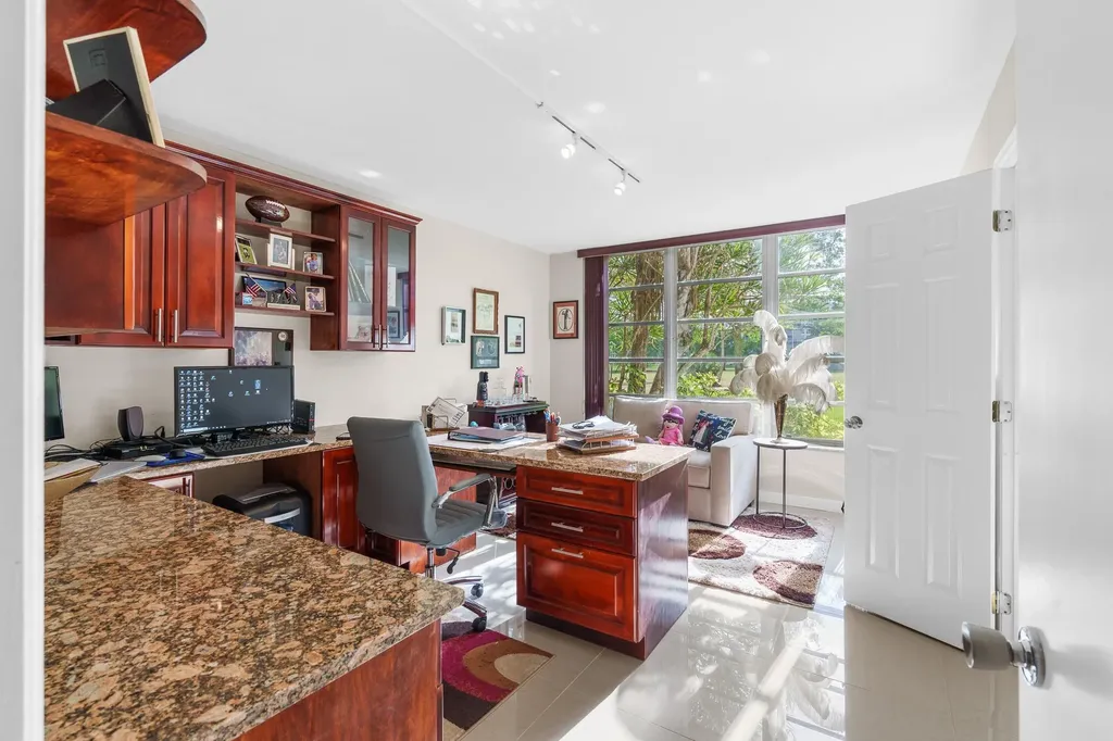 3800 Oaks Clubhouse Drive Pompano Beach FL 33069