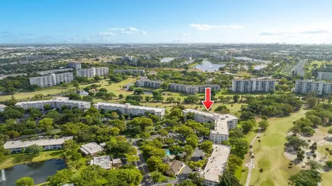 3800 Oaks Clubhouse Drive Pompano Beach FL 33069