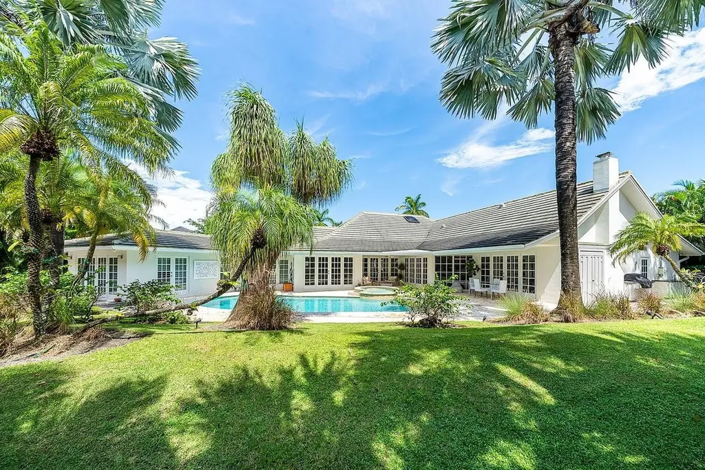 17844 Scarsdale Way Boca Raton FL 33496