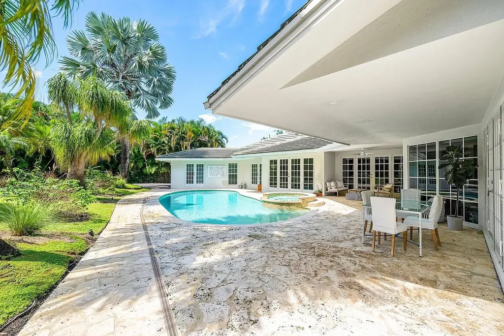 17844 Scarsdale Way Boca Raton FL 33496