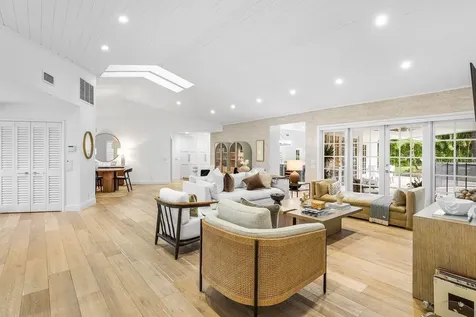 17844 Scarsdale Way Boca Raton FL 33496