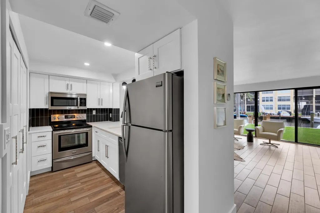 1100 SE 5th Court Pompano Beach FL 33060