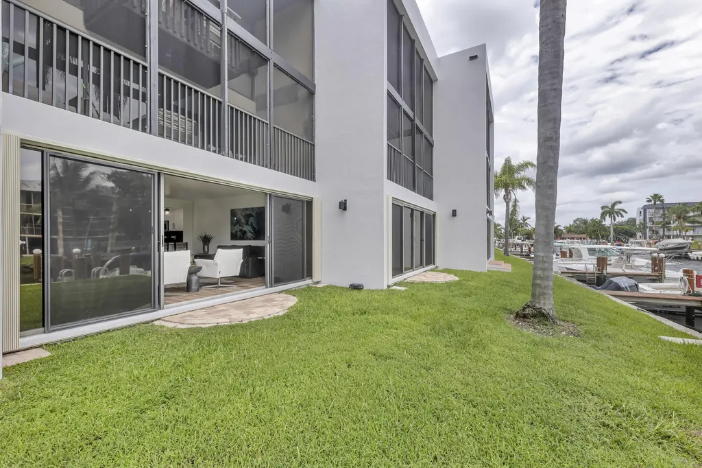 1100 SE 5th Court Pompano Beach FL 33060