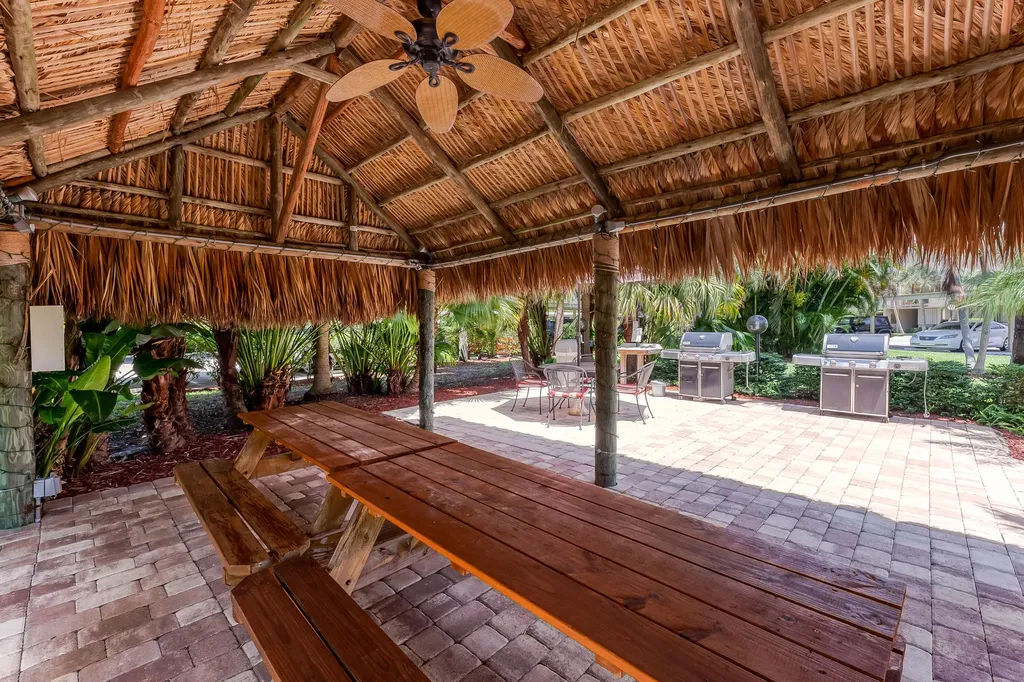 1100 SE 5th Court Pompano Beach FL 33060