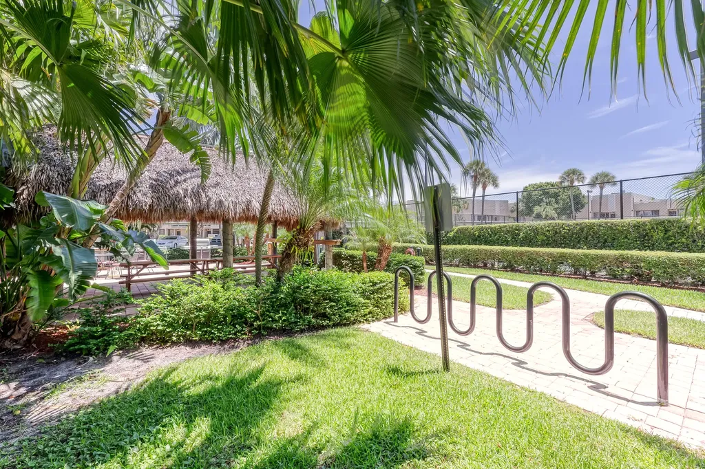 1100 SE 5th Court Pompano Beach FL 33060