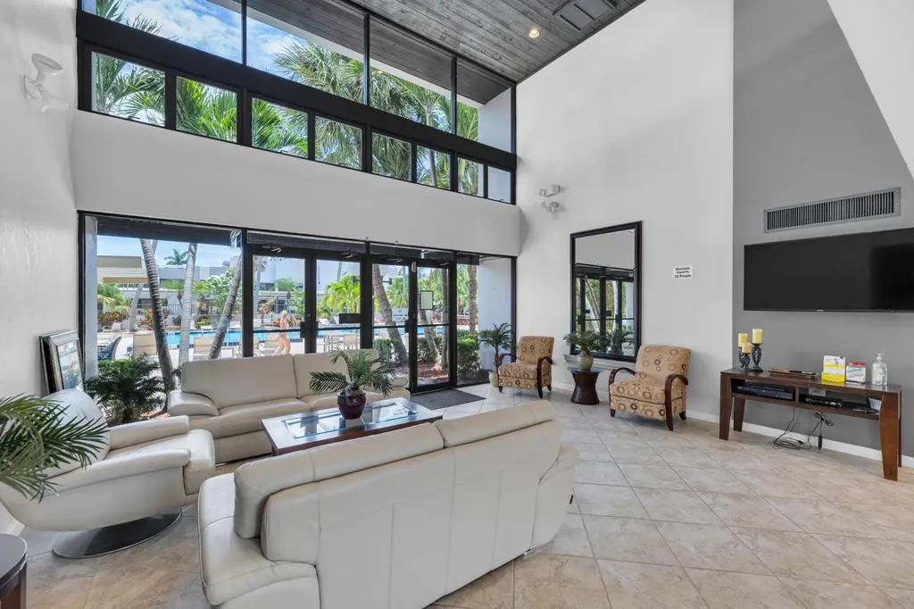 1100 SE 5th Court Pompano Beach FL 33060