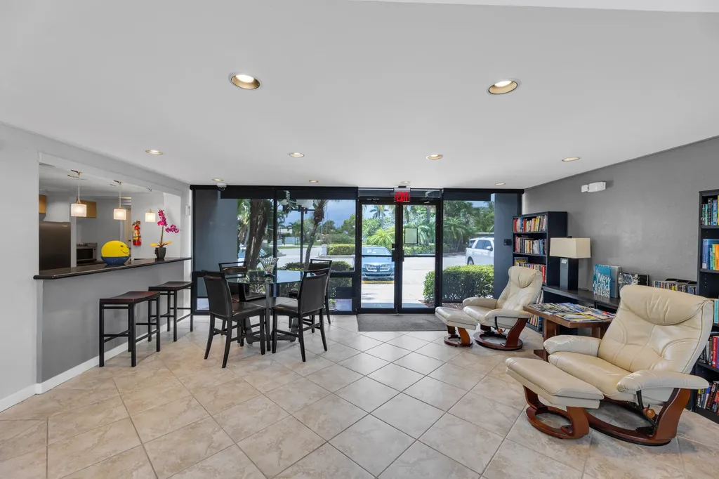 1100 SE 5th Court Pompano Beach FL 33060