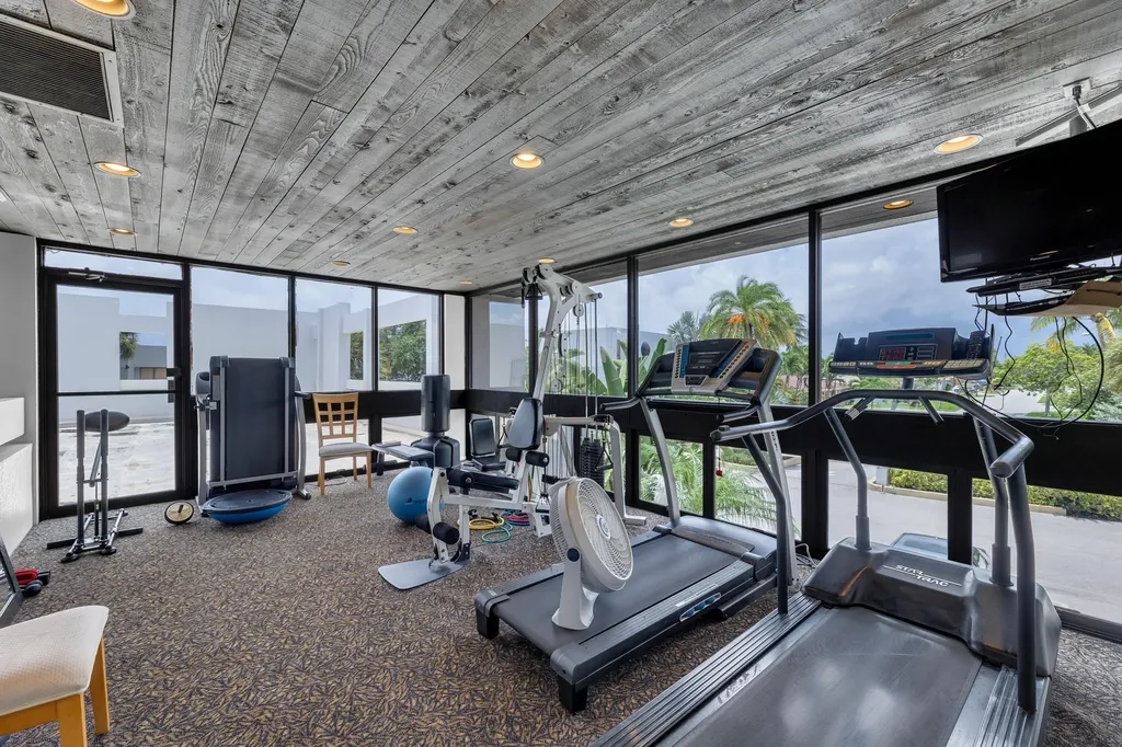 1100 SE 5th Court Pompano Beach FL 33060