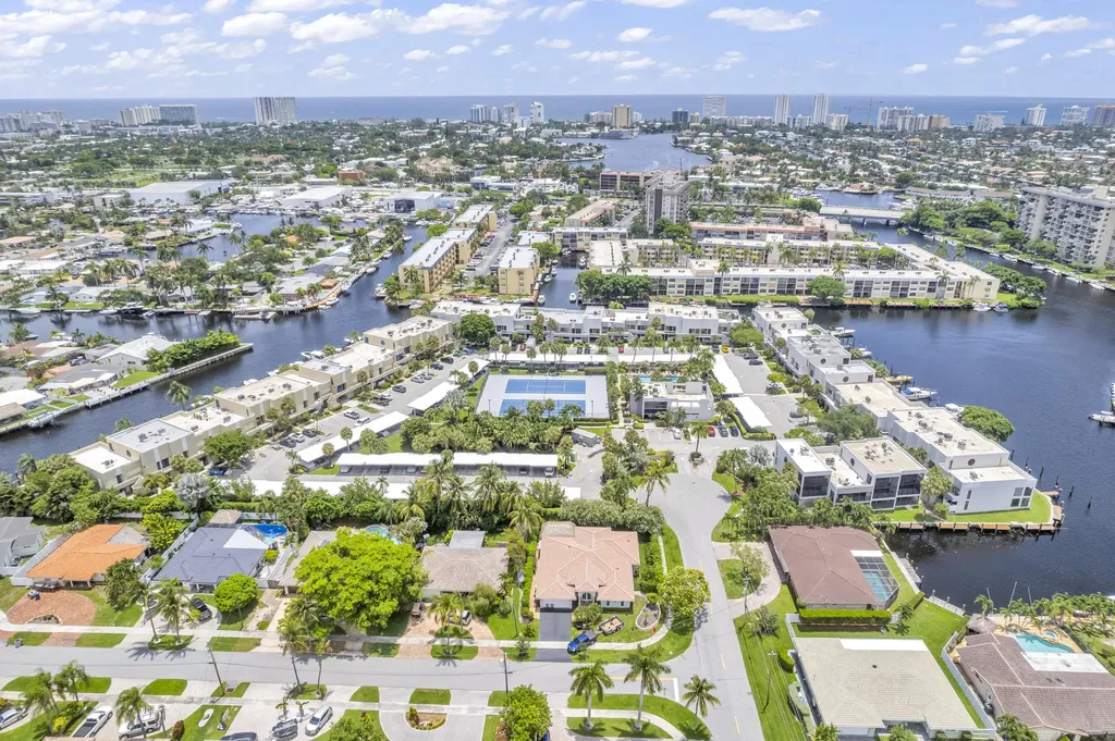 1100 SE 5th Court Pompano Beach FL 33060