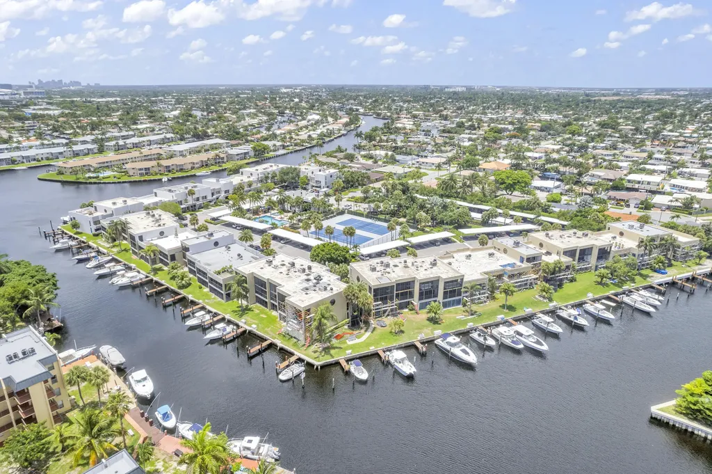 1100 SE 5th Court Pompano Beach FL 33060
