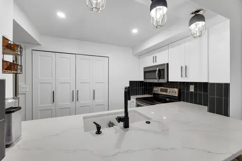 1100 SE 5th Court Pompano Beach FL 33060