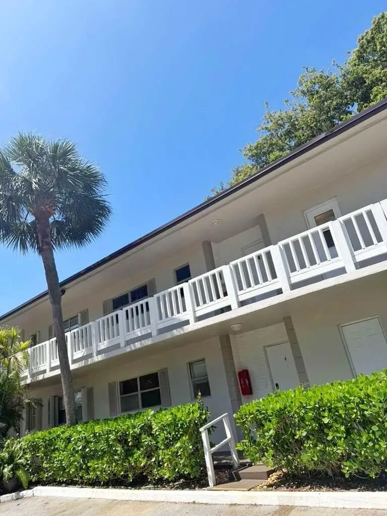 610 SE 2nd Avenue Deerfield Beach FL 33441