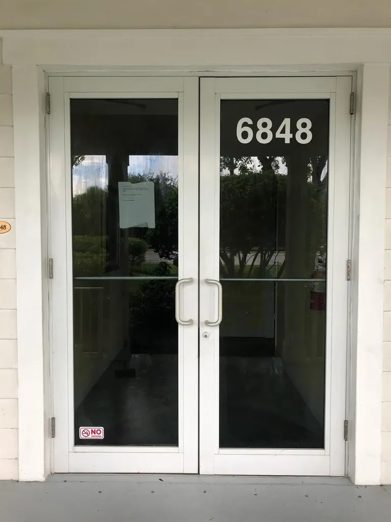6848 Griffin Road Davie FL 33314