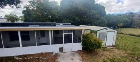 1810 S 32nd Street Fort Pierce FL 34947