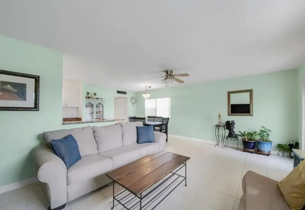 223 Flanders Delray Beach FL 33484