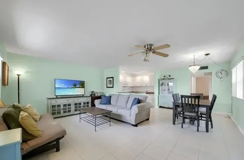 223 Flanders Delray Beach FL 33484