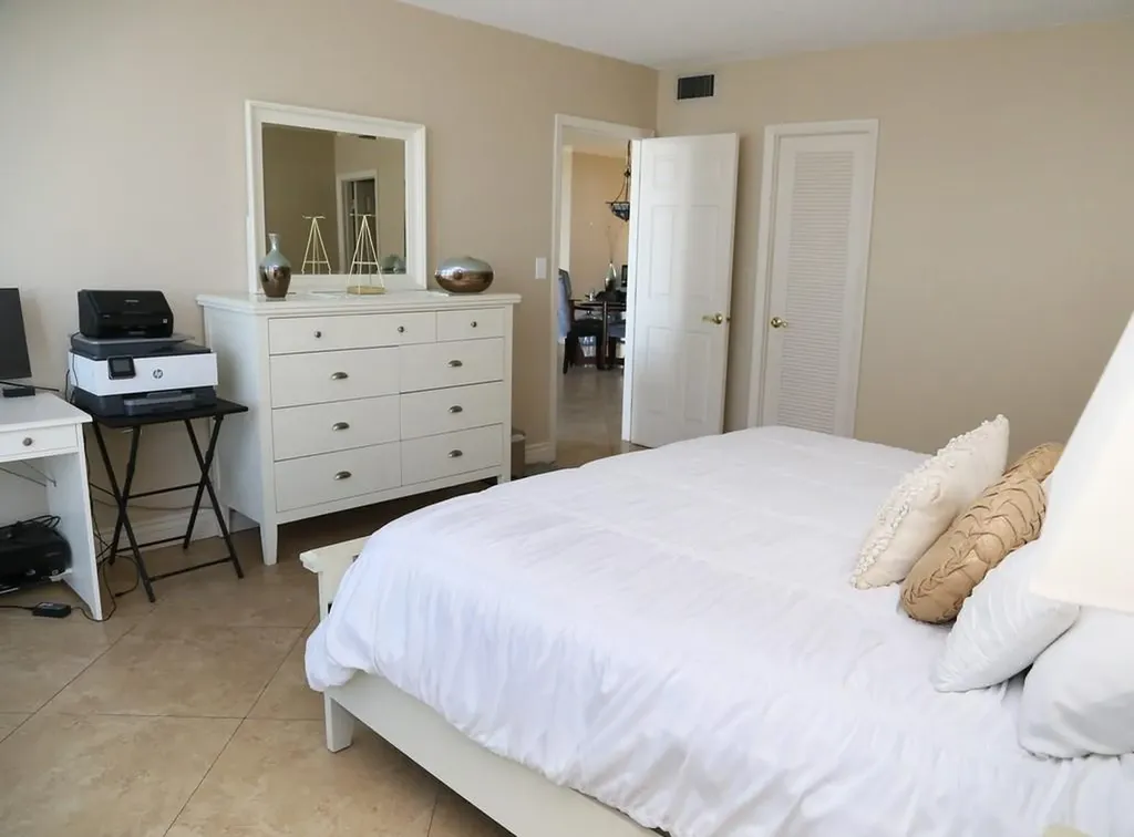 521 N Riverside Drive Pompano Beach FL 33062
