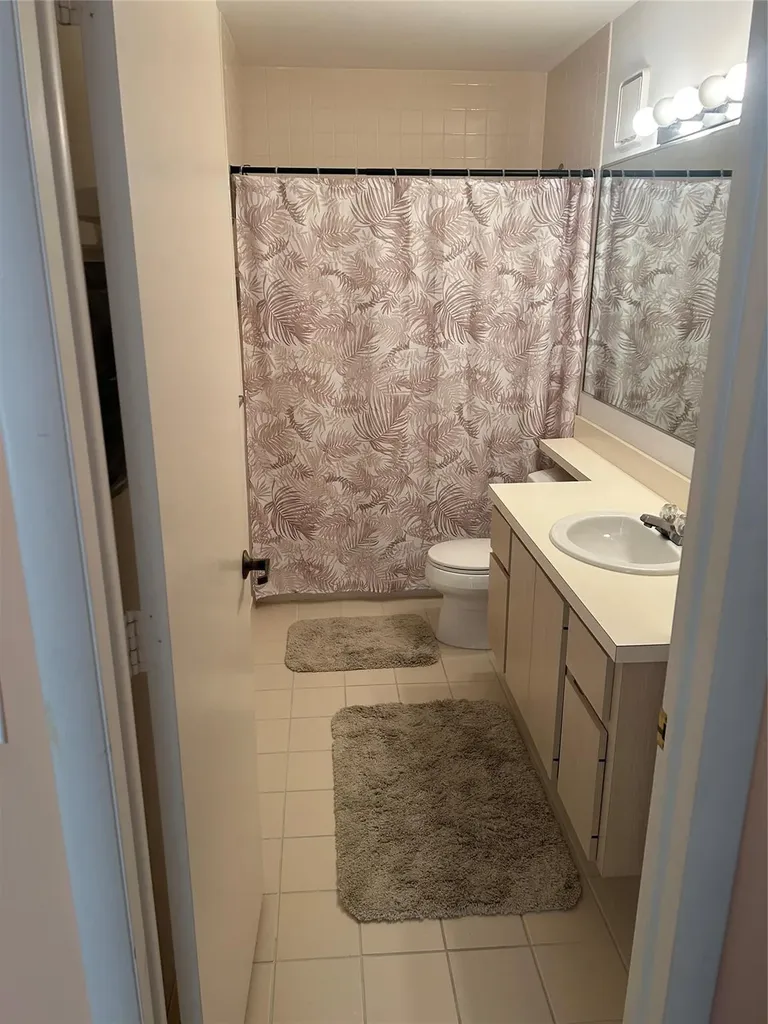 16 Amherst Court Royal Palm Beach FL 33411