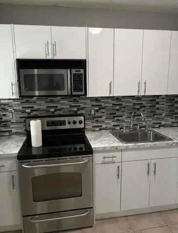 407 SE 3rd Avenue Hallandale Beach FL 33009