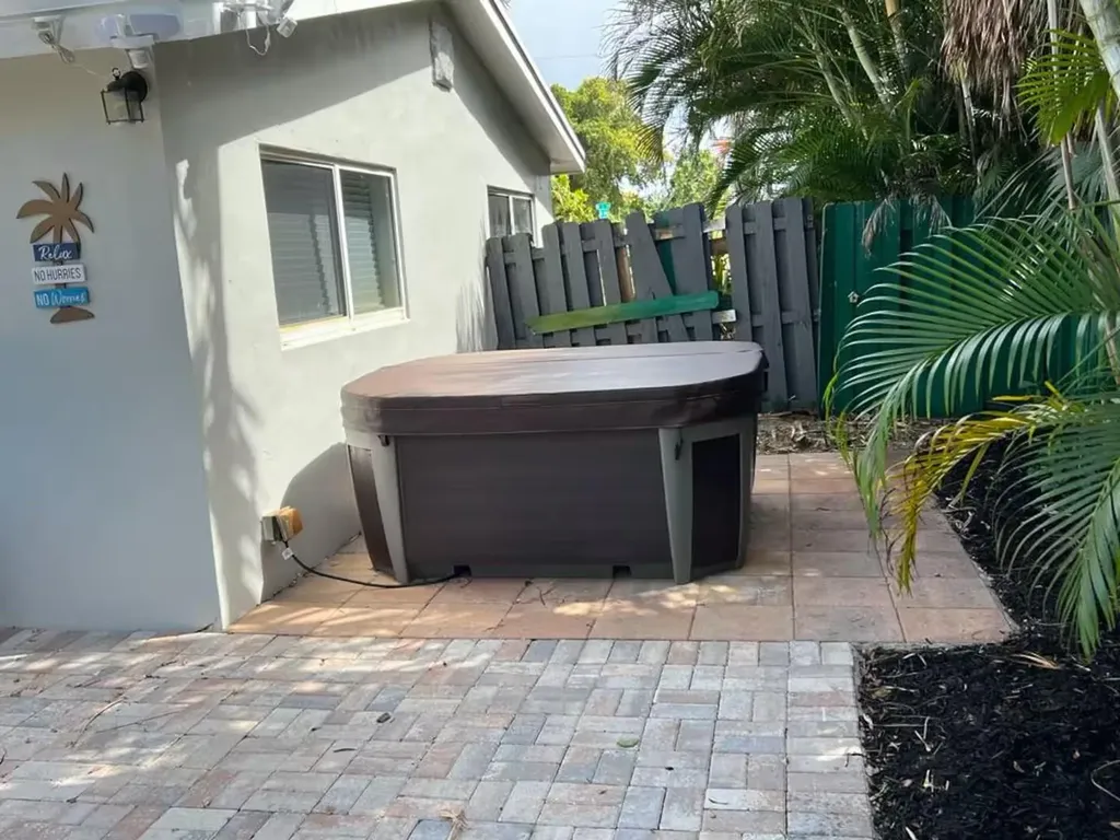 4901 NE 6th Avenue Fort Lauderdale FL 33334