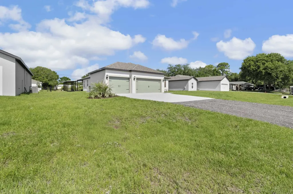 2583 SW Chestnut Lane Port St Lucie FL 34953