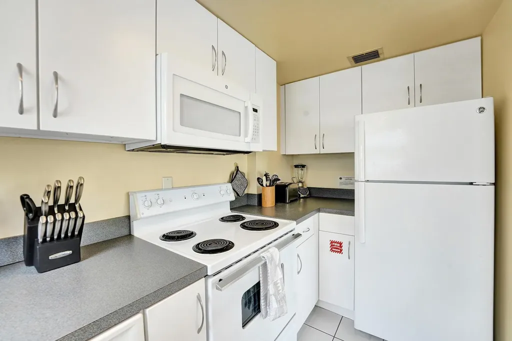 341 N Birch Road Fort Lauderdale FL 33304