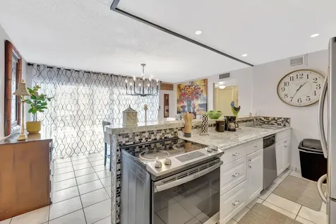 5336 NE 6th Avenue Oakland Park FL 33334