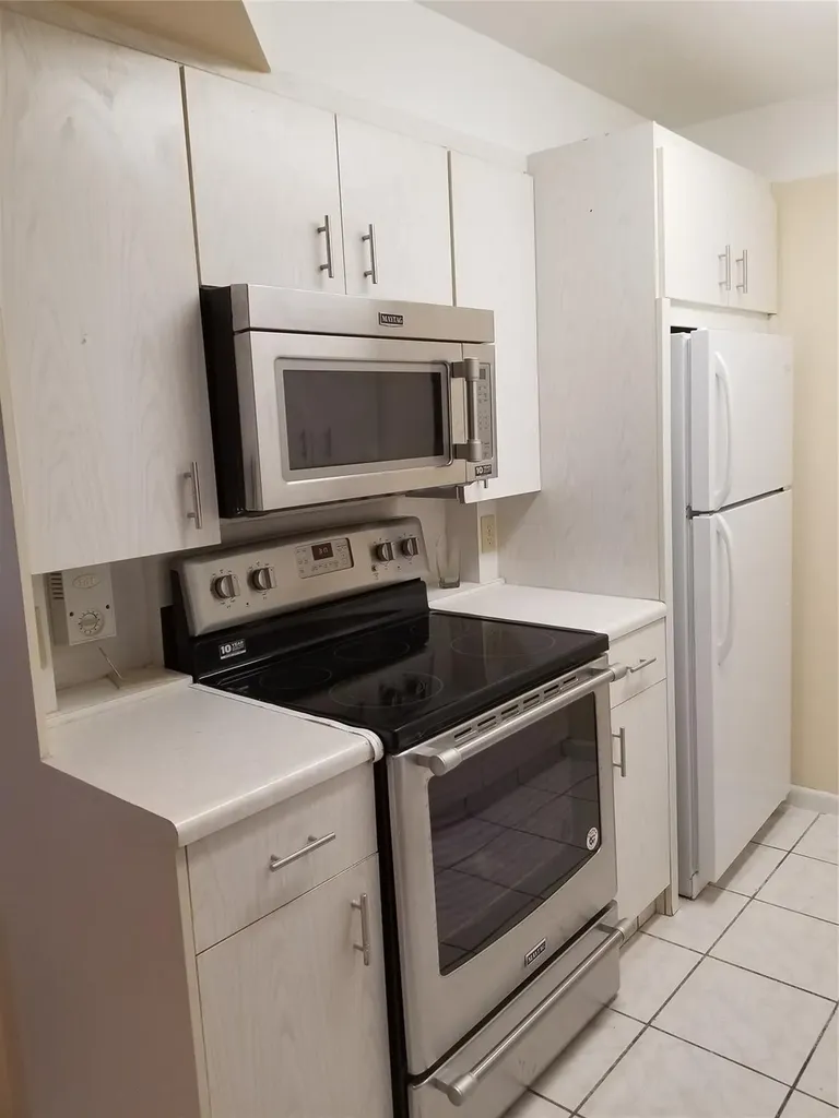 4090 Cornwall Boca Raton FL 33434