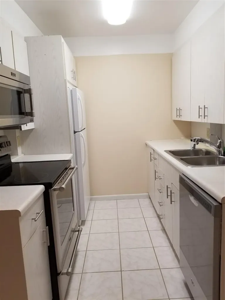 4090 Cornwall Boca Raton FL 33434