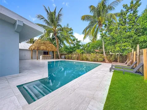 1317 S Broadway Lantana FL 33462