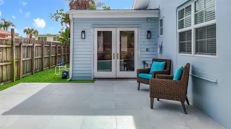 1317 S Broadway Lantana FL 33462