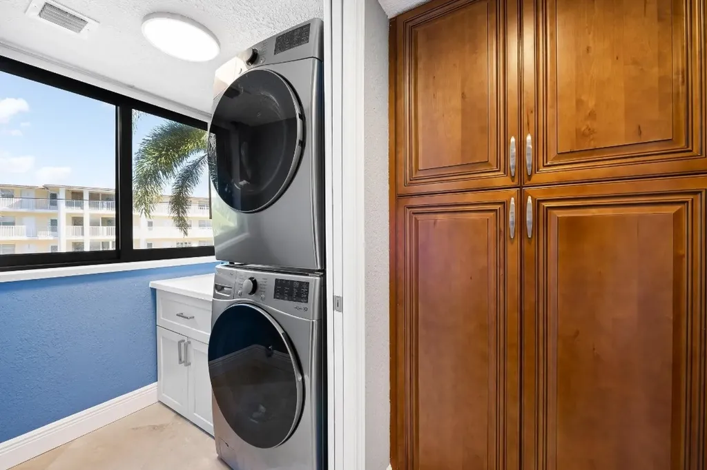 3014 NE 49th Street Fort Lauderdale FL 33308