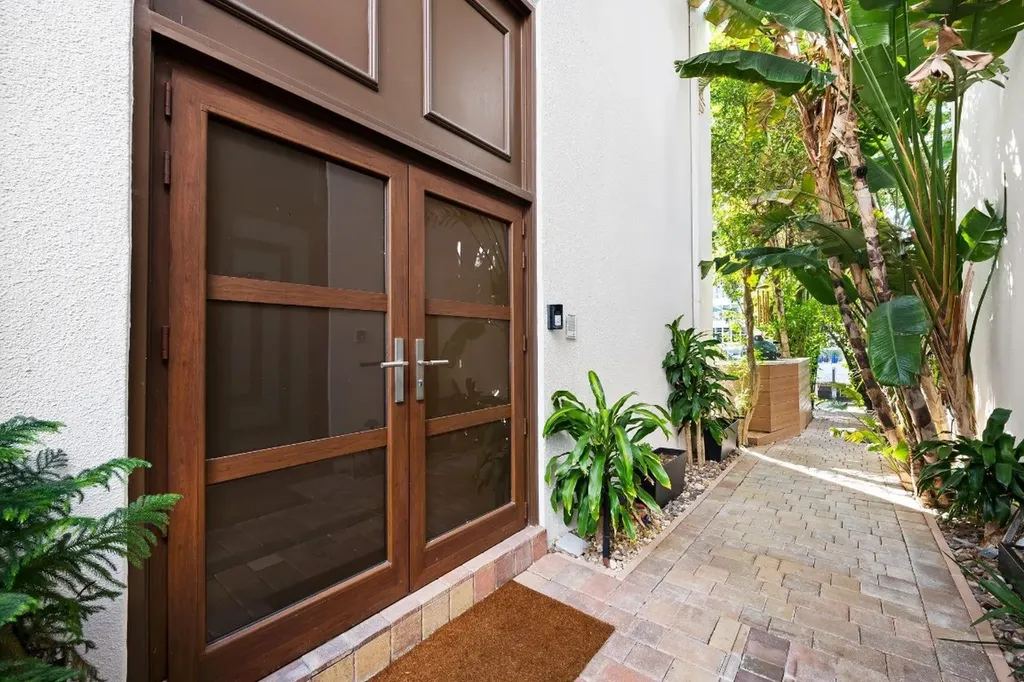 3014 NE 49th Street Fort Lauderdale FL 33308