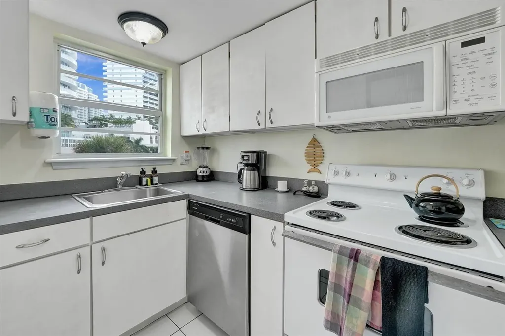 341 N Birch Road Fort Lauderdale FL 33304