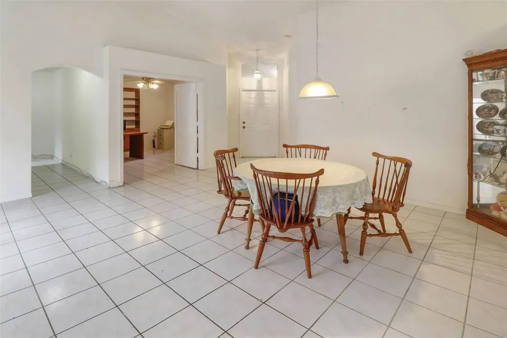 12250 NW 57th Street Coral Springs FL 33076