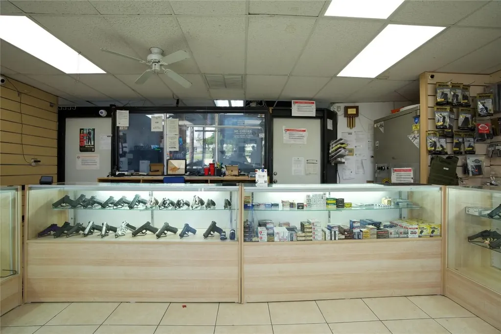 4581 N Dixie Highway Deerfield Beach FL 33064
