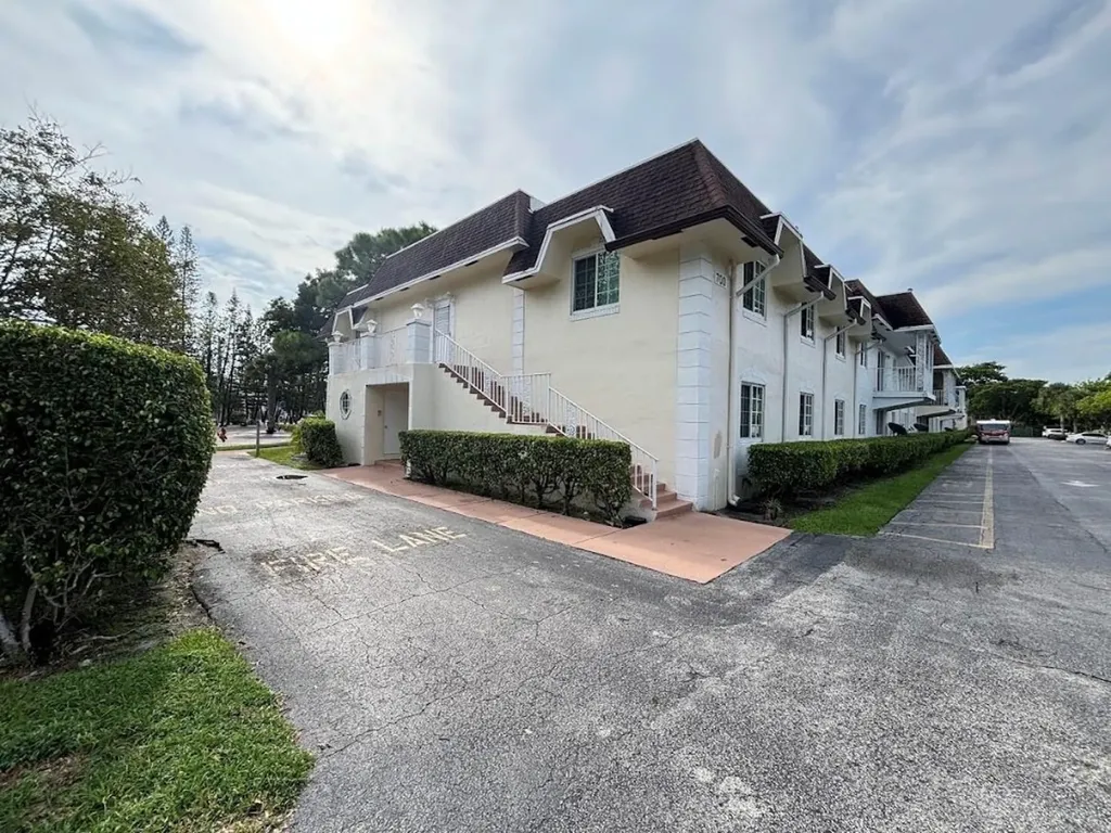 700 SE 2nd Avenue Deerfield Beach FL 33441