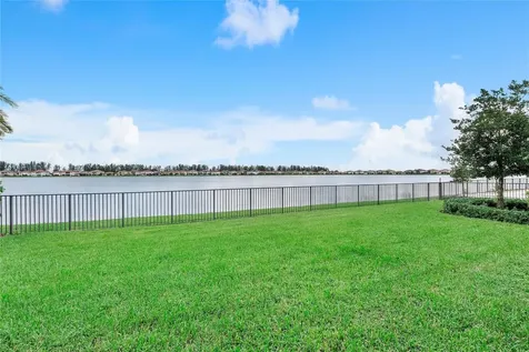9025 Parkland Bay Drive Parkland FL 33076